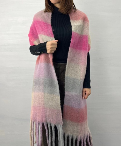 aunt lily（アントリリー）の「ふんわりヘアリー大判シャギーチェックマフラー（マフラー・レディース・イエロー/オレンジ/グリーン/ブラウン/ピンク/ライトピンク/グレー・FREE）」の6枚目の写真