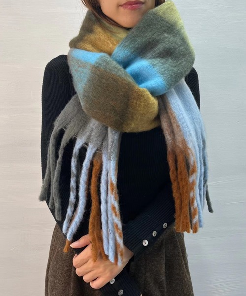 aunt lily（アントリリー）の「ふんわりヘアリー大判シャギーチェックマフラー（マフラー・レディース・イエロー/オレンジ/グリーン/ブラウン/ピンク/ライトピンク/グレー・FREE）」の16枚目の写真