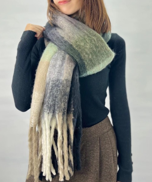 aunt lily（アントリリー）の「ふんわりヘアリー大判シャギーチェックマフラー（マフラー・レディース・イエロー/オレンジ/グリーン/ブラウン/ピンク/ライトピンク/グレー・FREE）」の13枚目の写真