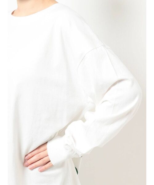 EVRIS(エヴリス)の「バックグラフィックロンT(Tシャツ/カットソー・レディース・ホワイト/ブラック・FREE)」の6枚目の写真