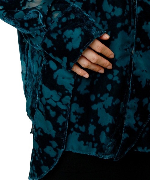 LE CIEL BLEU(ルシェルブルー)の「アブストラクトバーンアウトタイブラウス / Abstract Burnout Tie Blouse(シャツ/ブラウス・レディース・ブラック/グリーン・36)」の5枚目の写真