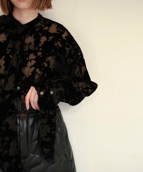 LE CIEL BLEU(ルシェルブルー)の「アブストラクトバーンアウトタイブラウス / Abstract Burnout Tie Blouse(シャツ/ブラウス・レディース・ブラック/グリーン・36)」の14枚目の写真