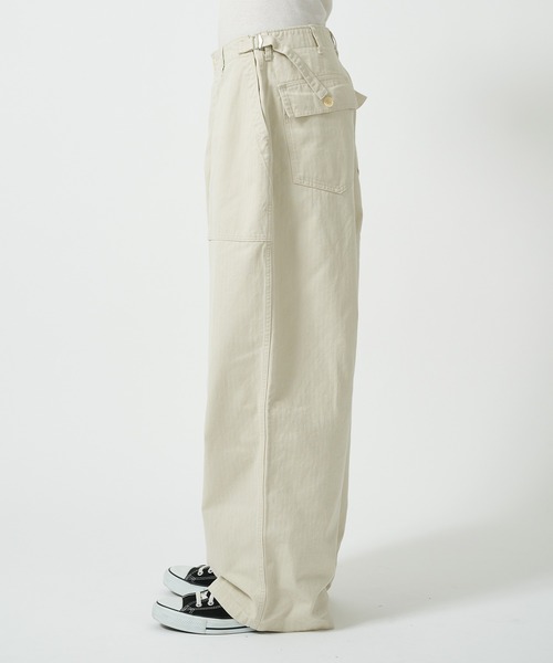 marka（マーカ）の「UTILITY PANTS WIDE（チノパンツ・メンズ・アイボリー/ダークグリーン・1/2）」の10枚目の写真