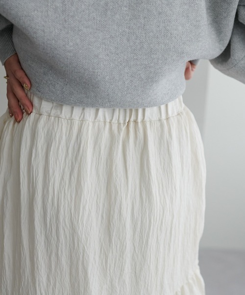 DISCOAT（ディスコート）の「【サイズ展開あり】サテンワッシャーボリュームティアードスカート《WEB限定》（スカート・レディース・ホワイト/ブラック/オフホワイト・FREE/MT/SP）」の6枚目の写真