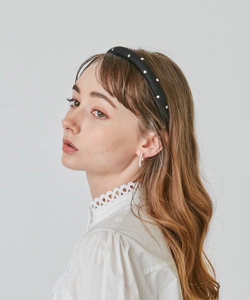 Chapeau d' O（シャポードオー）の「Chapeau d' O  Thin Stone Headband（カチューシャ・レディース・グリーン/ブラウン/ブラック・FREE）」の7枚目の写真