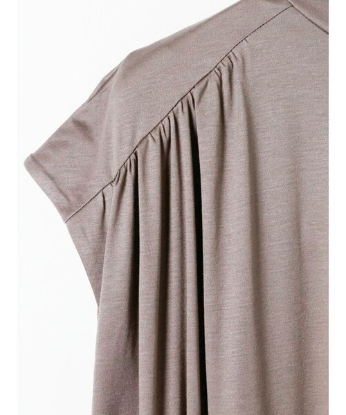 MIDIUMISOLID（ミディウミソリッド）の「ギャザーストレートワンピース（ワンピース・レディース・ブラック/ベージュ/ネイビー・FREE）」の11枚目の写真