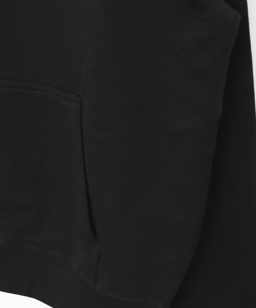 KLON（クローン）の「KLON ILLUSTRATION collab:R11R[beginning]@helmippe PARKA（パーカー・メンズ・ブラック・L size/M size）」の7枚目の写真