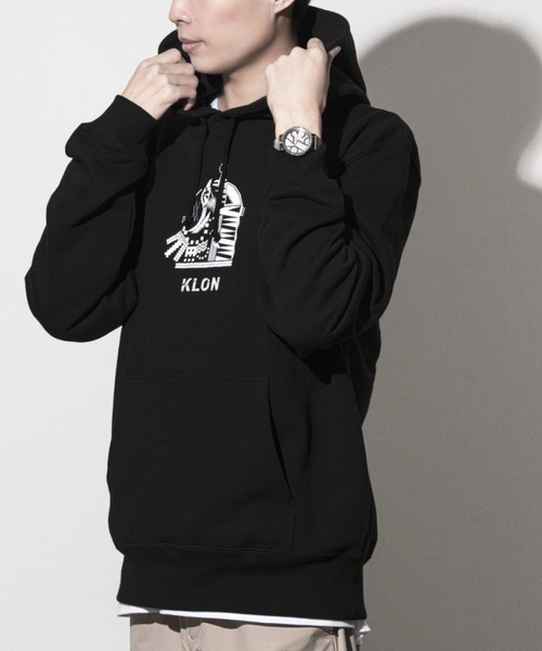 KLON（クローン）の「KLON ILLUSTRATION collab:R11R[beginning]@helmippe PARKA（パーカー・メンズ・ブラック・L size/M size）」の9枚目の写真