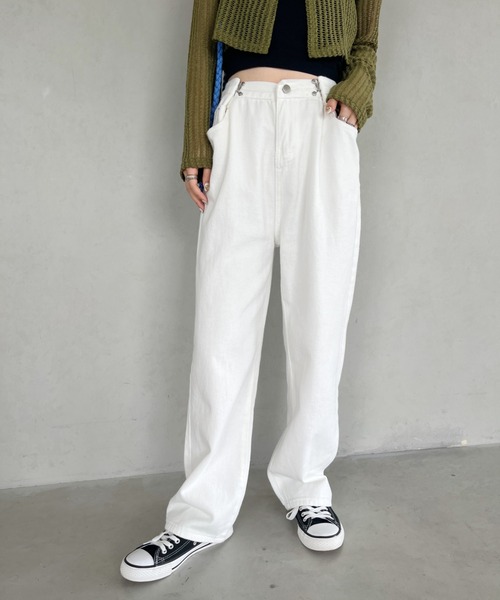 CLEA(クレア)の「タックデザイン ストレートカラーデニムパンツ(デニムパンツ・レディース・ピンク/ホワイト/サックスブルー/ブラック/ブルー・L/M)」の1枚目の写真