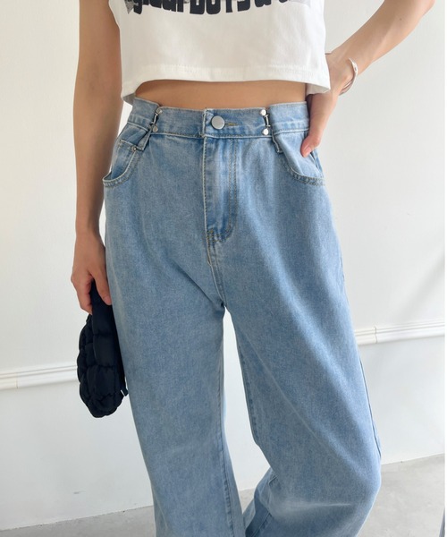 CLEA(クレア)の「タックデザイン ストレートカラーデニムパンツ(デニムパンツ・レディース・ピンク/ホワイト/サックスブルー/ブラック/ブルー・L/M)」の14枚目の写真