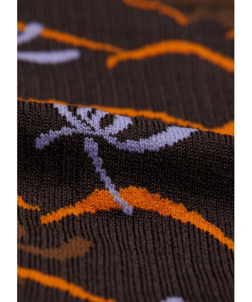 JNBY(ジェーエヌビーワイ)の「RetroOriental Jacquard Cotton-blend Crew Socks / ソックス(ソックス/靴下・レディース・グリーン系その他5/ブラウン系その他5/ブラック系その他・ONE SIZE)」の6枚目の写真