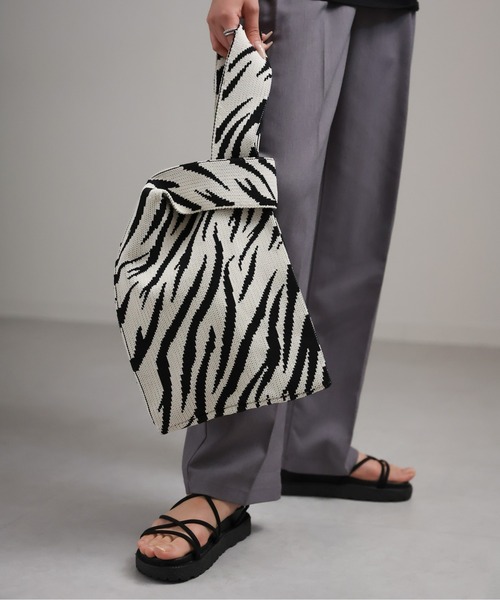sakishimatokyo（サキシマトーキョー）の「ゼブラ柄ハンドBAG（ハンドバッグ・レディース・オフホワイト/ベージュ・FREE）」の11枚目の写真