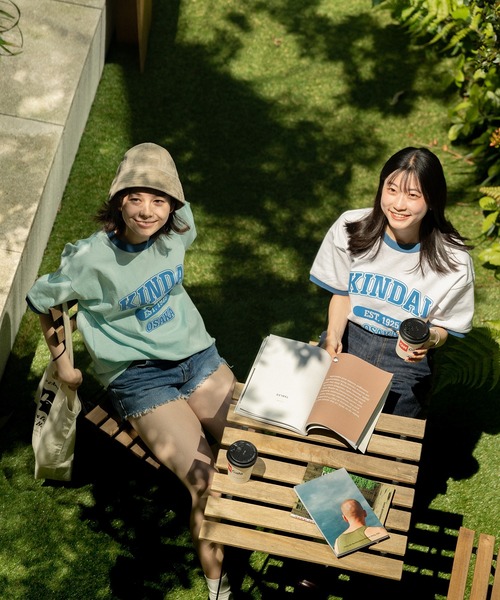 Russell Athletic(ラッセルアスレティック)の「【KINDAI UNIVERSITY】カレッジロゴTシャツB(Tシャツ/カットソー・メンズ・ホワイト/ブルー・XL/S/M/L)」の7枚目の写真