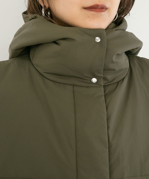 KBF(ケイビーエフ)の「ベストSETミドル丈中綿ジャケット(ダウンジャケット/コート・レディース・アイボリー/カーキ/ブラック・ONE)」の16枚目の写真