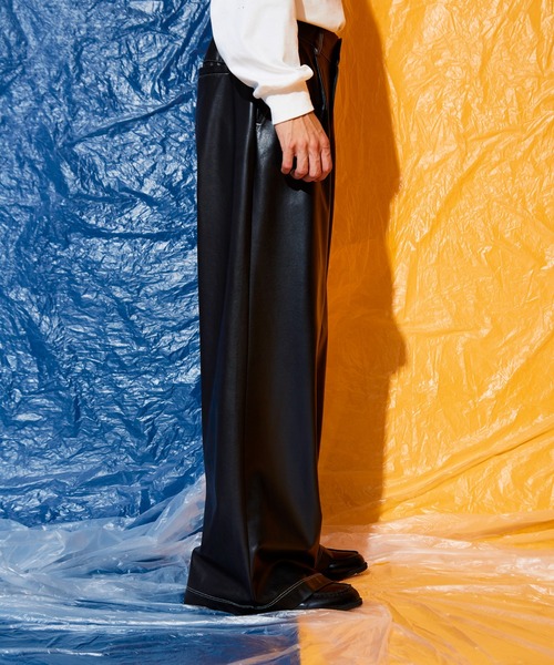 Adoon plain(アドーンプレーン)の「fake leather wide pants(その他パンツ・メンズ・ブラック/ブロンズ・SMALL/LARGE/MEDIUM)」の19枚目の写真