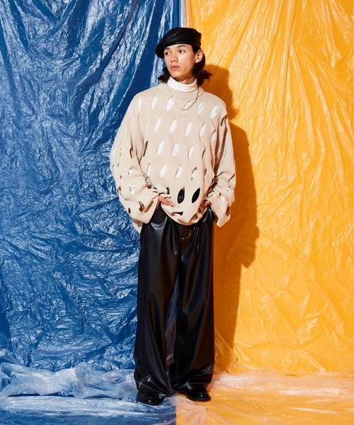 Adoon plain(アドーンプレーン)の「fake leather wide pants(その他パンツ・メンズ・ブラック/ブロンズ・SMALL/LARGE/MEDIUM)」の7枚目の写真