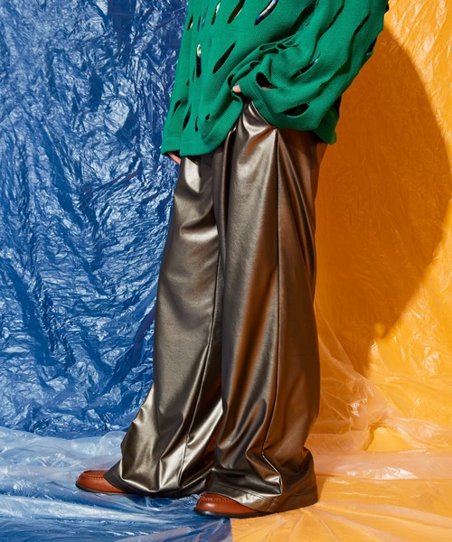 Adoon plain(アドーンプレーン)の「fake leather wide pants(その他パンツ・メンズ・ブラック/ブロンズ・SMALL/LARGE/MEDIUM)」の22枚目の写真