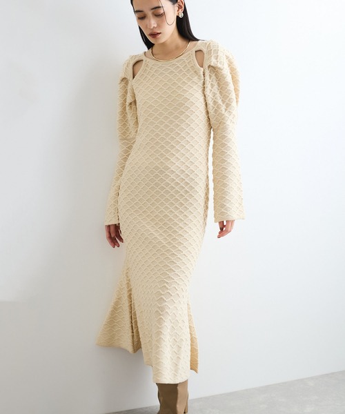 VIS（ビス）の「【洗える】クロスジャガードデザインニットワンピース（ワンピース・レディース・グレー/ブラック系その他/ホワイト系その他5・FREE）」の2枚目の写真