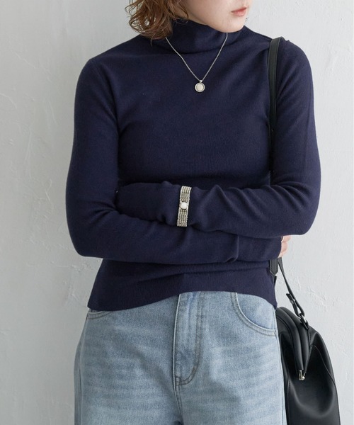 notch.（ノッチ）の「タートルネックロングスリーブニット（ニット/セーター・レディース・ホワイト/ライトグレー/ネイビー/ブラック・M）」の4枚目の写真