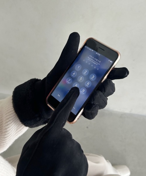 MYMOOD.（マイムード）の「【スマホ対応】裏起毛ファー手袋（手袋・レディース・ブラック/ベージュ/ピンク/グレー・FREE）」の15枚目の写真