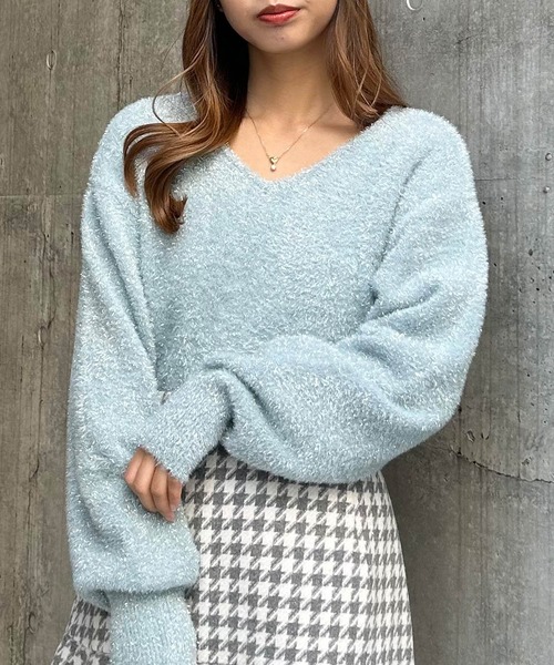 INGNI（イング）の「Vネックフェザーヤーンラメニット（ニット/セーター・レディース・アイボリー/ピンク/ブルー・M）」の3枚目の写真
