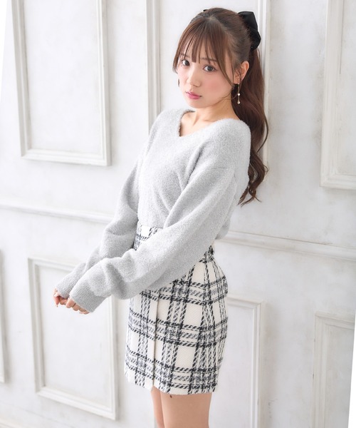 INGNI（イング）の「Vネックフェザーヤーンラメニット（ニット/セーター・レディース・アイボリー/ピンク/ブルー・M）」の5枚目の写真