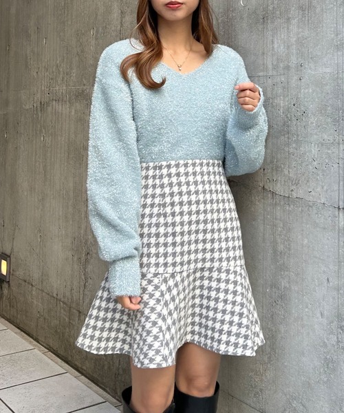 INGNI（イング）の「Vネックフェザーヤーンラメニット（ニット/セーター・レディース・アイボリー/ピンク/ブルー・M）」の14枚目の写真