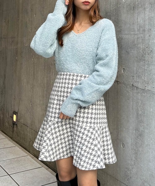 INGNI（イング）の「Vネックフェザーヤーンラメニット（ニット/セーター・レディース・アイボリー/ピンク/ブルー・M）」の13枚目の写真