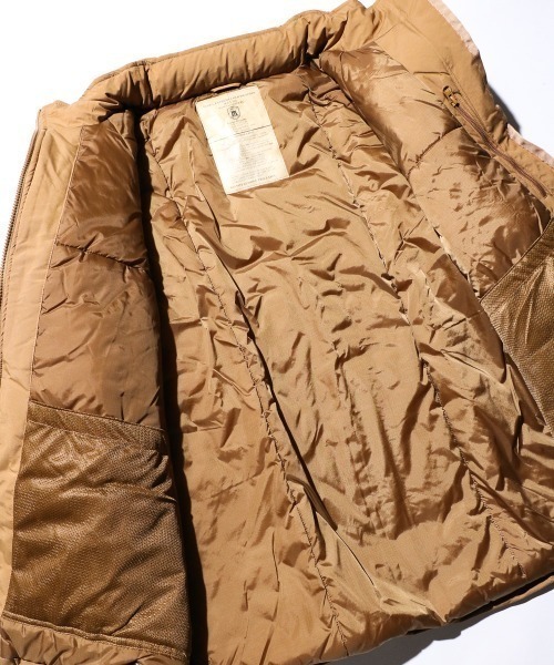 MILITARY（ミリタリー）の「【U.S MILITARY ユーエスミリタリー 】 19'S LEVEL 7 E.C.W.C.S PRIMALOFT JACKET.　プリマロフトジャケット（ダウンジャケット/コート・メンズ・ブラック/グレー/ブラウン・XX-LARGE/X-LARGE/MEDIUM/LARGE/SMALL）」の13枚目の写真
