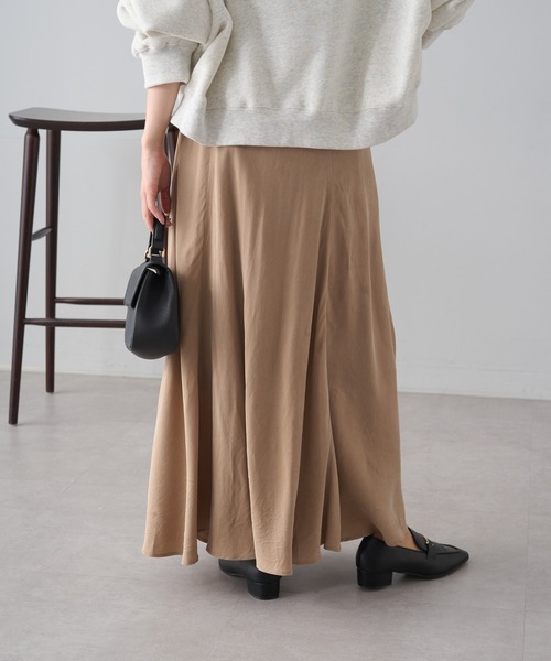 PUAL CE CIN（ピュアルセシン）の「【Du noir】パウダーサテンフレアスカート（スカート・レディース・ベージュ/ブラック/アイボリー・FREE）」の9枚目の写真