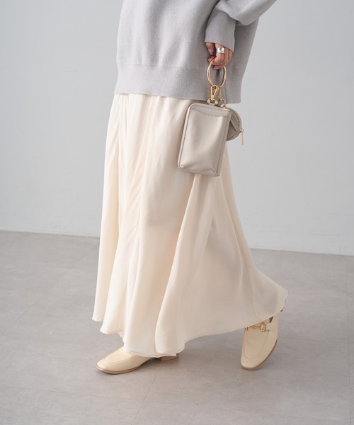 PUAL CE CIN（ピュアルセシン）の「【Du noir】パウダーサテンフレアスカート（スカート・レディース・ベージュ/ブラック/アイボリー・FREE）」の5枚目の写真