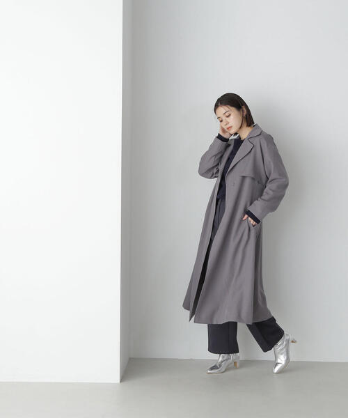 NATURAL BEAUTY BASIC（ナチュラルビューティーベーシック）の「◇【美人百花掲載】＜パウダリーツイルシリーズ＞ベルテッドコート（トレンチコート・レディース・ベージュ/グレー/オフホワイト・SMALL/MEDIUM）」の7枚目の写真