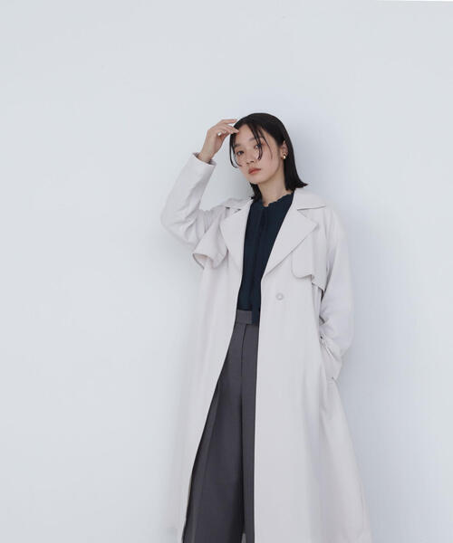 NATURAL BEAUTY BASIC（ナチュラルビューティーベーシック）の「◇【美人百花掲載】＜パウダリーツイルシリーズ＞ベルテッドコート（トレンチコート・レディース・ベージュ/グレー/オフホワイト・SMALL/MEDIUM）」の20枚目の写真