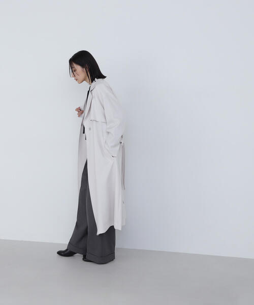 NATURAL BEAUTY BASIC（ナチュラルビューティーベーシック）の「◇【美人百花掲載】＜パウダリーツイルシリーズ＞ベルテッドコート（トレンチコート・レディース・ベージュ/グレー/オフホワイト・SMALL/MEDIUM）」の21枚目の写真
