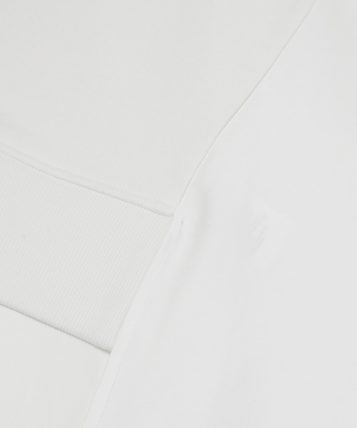 ADAM ET ROPE'(アダムエロペ)の「【WEB限定・サステナブル】ペプラムコンビスウェットプルオーバー(スウェット・レディース・ホワイト/キナリ/ブラック・FREE)」の17枚目の写真