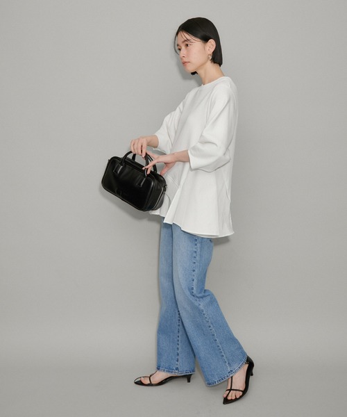 ADAM ET ROPE'(アダムエロペ)の「【WEB限定・サステナブル】ペプラムコンビスウェットプルオーバー(スウェット・レディース・ホワイト/キナリ/ブラック・FREE)」の20枚目の写真