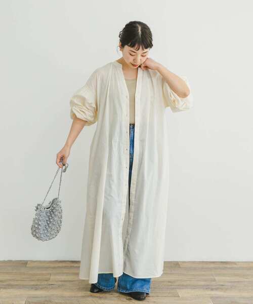 ITEMS URBANRESEARCH（アイテムズ アーバンリサーチ）の「ボイルボリュームワンピース（ワンピース・レディース・チャコールグレー/アイボリー/グリーン・FREE）」の22枚目の写真