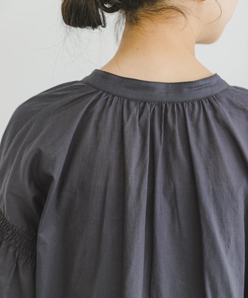 ITEMS URBANRESEARCH（アイテムズ アーバンリサーチ）の「ボイルボリュームワンピース（ワンピース・レディース・チャコールグレー/アイボリー/グリーン・FREE）」の14枚目の写真