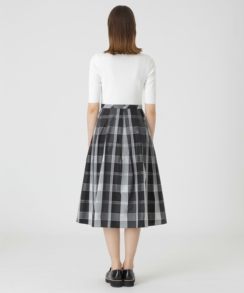 BLUE LABEL CRESTBRIDGE（ブルーレーベルクレストブリッジ）の