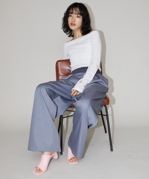 Aunt Marie's(アントマリーズ)の「オフショルロングスリーブトップス(Tシャツ/カットソー・レディース・アイボリー/ブラック/ネイビー・FREE)」の22枚目の写真