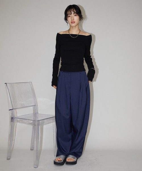 Aunt Marie's(アントマリーズ)の「オフショルロングスリーブトップス(Tシャツ/カットソー・レディース・アイボリー/ブラック/ネイビー・FREE)」の16枚目の写真