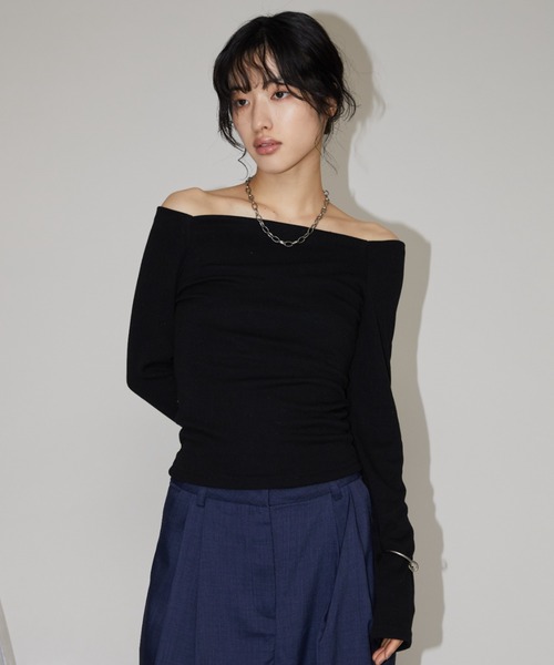 Aunt Marie's(アントマリーズ)の「オフショルロングスリーブトップス(Tシャツ/カットソー・レディース・アイボリー/ブラック/ネイビー・FREE)」の21枚目の写真