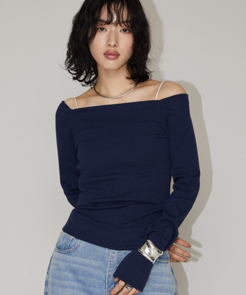 Aunt Marie's(アントマリーズ)の「オフショルロングスリーブトップス(Tシャツ/カットソー・レディース・アイボリー/ブラック/ネイビー・FREE)」の4枚目の写真