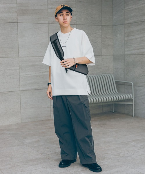 RAGEBLUE（レイジブルー）の「SIDE SLIT PUNCH T-SHIRTS/サイドスリット/ワンポイント刺繍/ポンチ/オーバーサイズTシャツ（Tシャツ/カットソー・メンズ・ホワイト/グリーン/ブラック/ブルー・SMALL/MEDIUM/LARGE）」の18枚目の写真