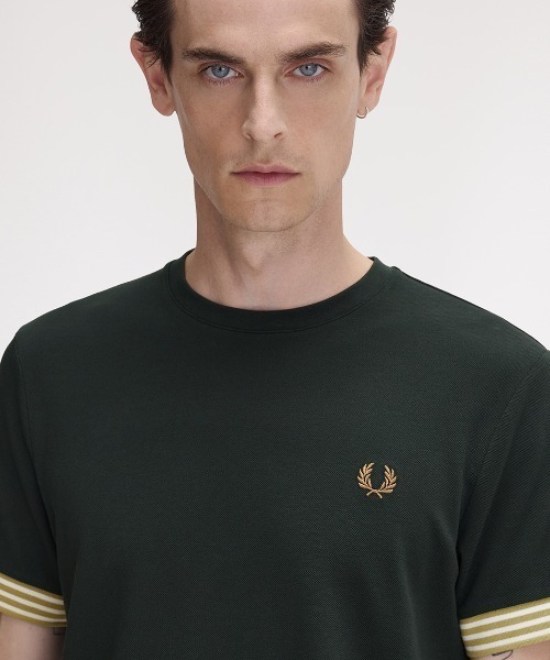 【FRED PERRY】 フレッドペリー ★ STRIPED CUFF T-SHIRT FRED PERRY tシャツ Striped Cuff T-Shirt／ストライプカフT