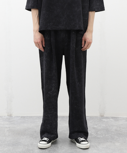 WILLY CHAVARRIA(ウィリーチャバリア)の「WILLY CHAVARRIA NORTHSIDER JOGGER PANTS BSP501-B(その他パンツ・メンズ・ブラック系その他・SMALL/MEDIUM)」の1枚目の写真