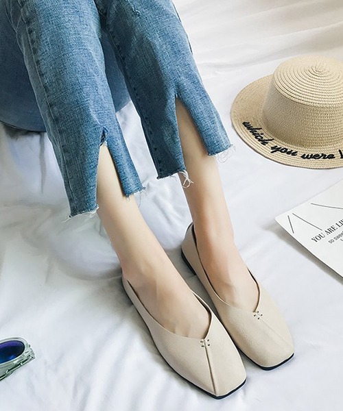 c.u.l（シーユーエル）の「Vカット フラットシューズ スクエアトゥ culs89（バレエシューズ・レディース・キャメル/ブラック/アイボリー・36/37/38/39）」の7枚目の写真