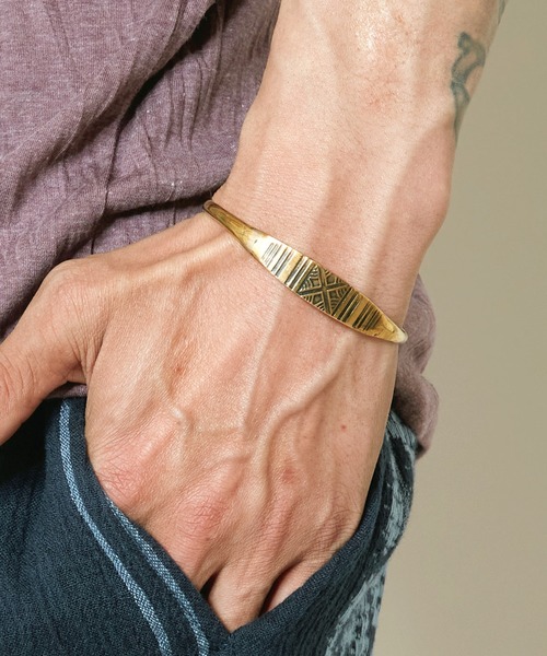 チャイハネ（チャイハネ）の「【チャイハネ】トゥーアバングル / ブレスレット（バングル/リストバンド・メンズ・ゴールド/シルバー・FREE）」の2枚目の写真