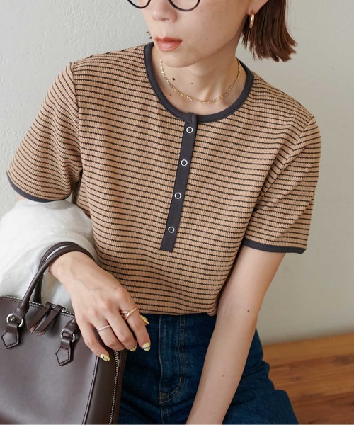 DISCOAT（ディスコート）の「【29色展開/多色買い】ワッフルリングドット半袖Tシャツ《WEB限定》（Tシャツ/カットソー・レディース・ホワイト/チャコールグレー/ブラック/グレー/ピンク/オレンジ/アイボリー/ブラック×ホワイト/ホワイト系その他/ベージュ系その他/グレー×ホワイト/ライトベージュ/ベージュ/ネイビー/ピンク系その他/ブラウン/サーモンピンク/ダークブルー/グレー系その他2/グリーン系その他/ミント/ブルー系その他/ピンク系その他2/グレイッシュベージュ/カーキ/ブラック系その他2/オレンジ系その他/ホワイト系その他2/ブラック系その他3・MEDIUM）」の15枚目の写真