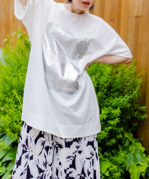 OSMOSIS（オズモーシス）の「箔プリントTシャツ（Tシャツ/カットソー・レディース・ホワイト/ライトグレー/ブラック・ONE SIZE）」の7枚目の写真